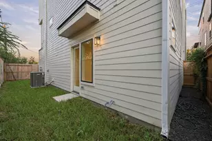 1110 Peden St, Houston, TX 77006 - Photo 5