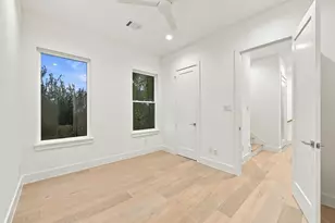 1110 Peden St, Houston, TX 77006 - Photo 21