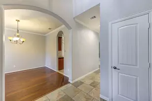 7 Maple Mill Ct, Conroe, TX 77301 - Photo 5