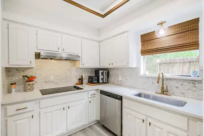 14211 Swiss Hill Drive, Houston, TX 77077 - Photo 11
