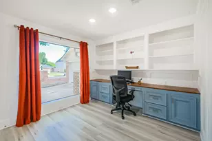 14211 Swiss Hill Dr, Houston, TX 77077 - Photo 21