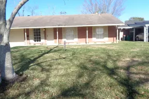 620 Grantham Rd, Baytown, TX 77521 - Photo 1