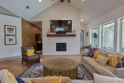 10102 Hooke Drive, Rosharon, TX 77583 - Photo 5