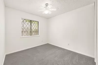 622 N 13th Street, La Porte, TX 77571 - Photo 11