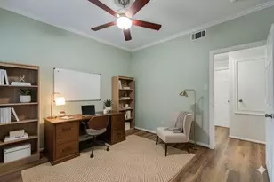 11711 Memorial Dr, Houston, TX 77024 - Photo 15