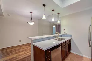 11711 Memorial Dr, Houston, TX 77024 - Photo 5