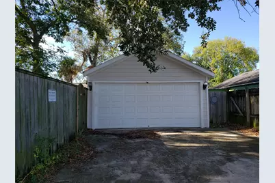 712 E Lobit Street, Baytown, TX 77520 - Photo 11