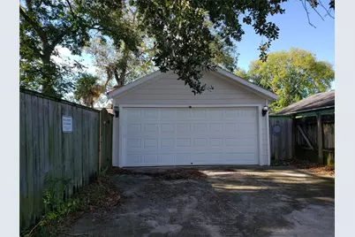 712 E Lobit Street, Baytown, TX 77520 - Photo 11