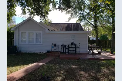 712 E Lobit Street, Baytown, TX 77520 - Photo 17