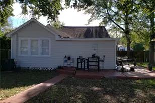 712 E Lobit St, Baytown, TX 77520 - Photo 17