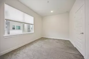 2722 Eado Edge Ct, Houston, TX 77020 - Photo 11