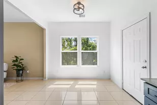 8717 Peachtree St, Houston, TX 77016 - Photo 9