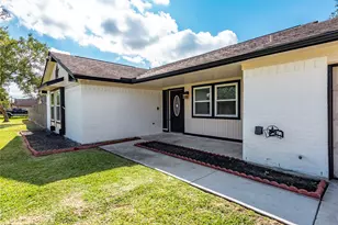 1695 County Rd 965, Alvin, TX 77511 - Photo 7