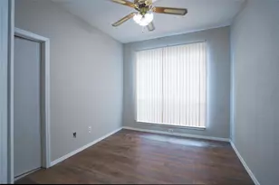 8055 Cambridge St, Houston, TX 77054 - Photo 9