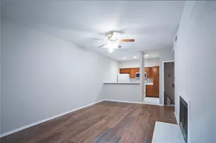 8055 Cambridge St, Houston, TX 77054 - Photo 3