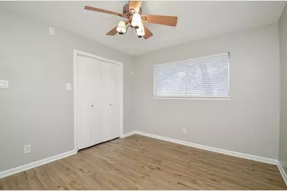 155 April Waters Drive W, Conroe, TX 77356 - Photo 17