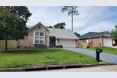 155 April Waters Drive W, Conroe, TX 77356 - Photo 3