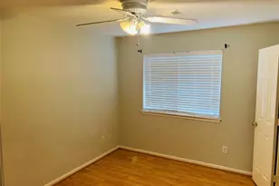 310 Annes Way, Stafford, TX 77477 - Photo 11