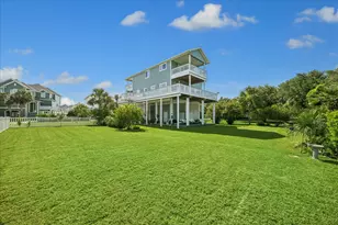 3439 Eckert Dr, Galveston, TX 77554 - Photo 3