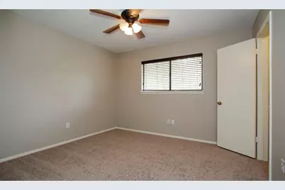 1 Greeningdon Street, The Woodlands, TX 77381 - Photo 11