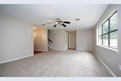 1 Greeningdon Street, The Woodlands, TX 77381 - Photo 5