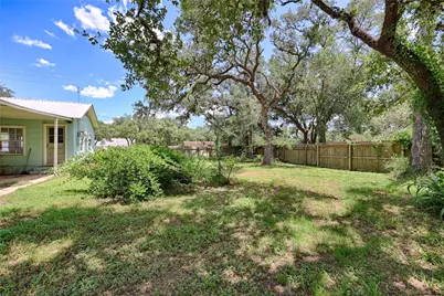 5810 Avenue E, Sheridan, TX 77475 - Photo 5