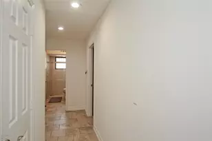 5530 Loch Lomond Dr, Houston, TX 77096 - Photo 13