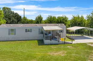2422 Minks Rd, Wallis, TX 77485 - Photo 33