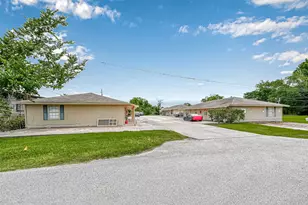 8430 Round Rock Dr, Houston, TX 77049 - Photo 31