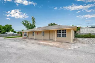 8430 Round Rock Dr, Houston, TX 77049 - Photo 15