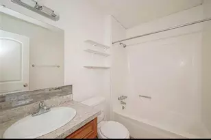 8430 Round Rock Dr, Houston, TX 77049 - Photo 19