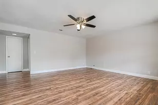 8430 Round Rock Dr, Houston, TX 77049 - Photo 19