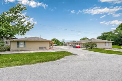 8430 Roundrock Drive #1, Houston, TX 77049 - Photo 29