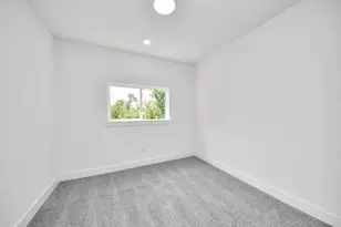 6131 Bacher St, Houston, TX 77028 - Photo 35