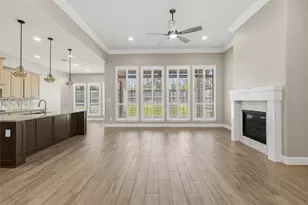 542 Carina Gaze Dr, Conroe, TX 77318 - Photo 9