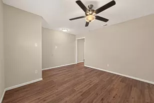 2305 Kingsway Dr, League City, TX 77573 - Photo 15