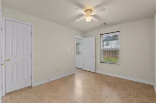 11727 Downey Violet Ln, Houston, TX 77044 - Photo 15
