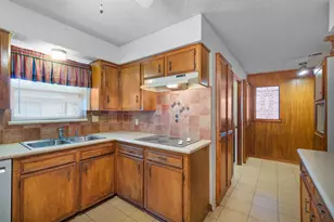 2015 Tanglelane St, Richmond, TX 77469 - Photo 9