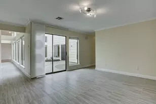 13819 Starhill Ct, Houston, TX 77077 - Photo 9