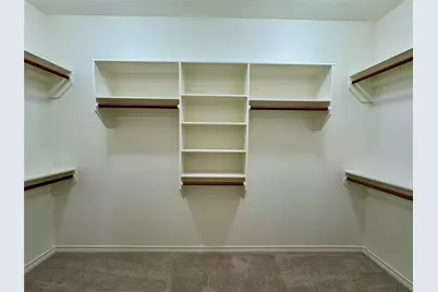 328 Green Leaf Street, Huntsville, TX 77340 - Photo 23