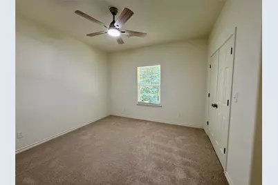 328 Green Leaf Street, Huntsville, TX 77340 - Photo 27