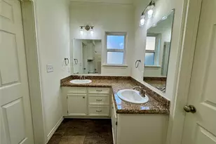 328 Greenleaf St, Huntsville, TX 77340 - Photo 21