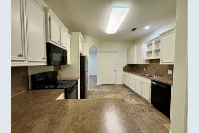 328 Green Leaf Street, Huntsville, TX 77340 - Photo 15