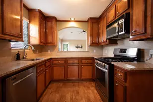 125 Golfview Dr, Conroe, TX 77356 - Photo 7