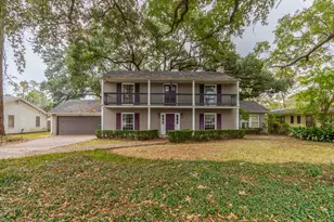2465 Gladys St, Beaumont, TX 77702 - Photo 1