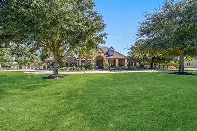 22114 Meadowhurst Circle E, Tomball, TX 77377 - Photo 3