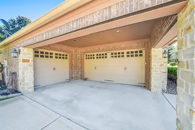 22114 Meadowhurst Circle E, Tomball, TX 77377 - Photo 41