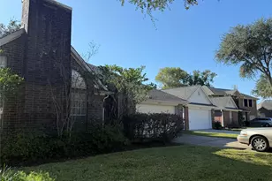 15518 Heritage Country Ct, Friendswood, TX 77546 - Photo 7