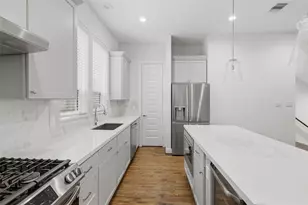2709 Clinton Dr, Houston, TX 77020 - Photo 13