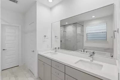 2709 Clinton Drive, Houston, TX 77020 - Photo 33